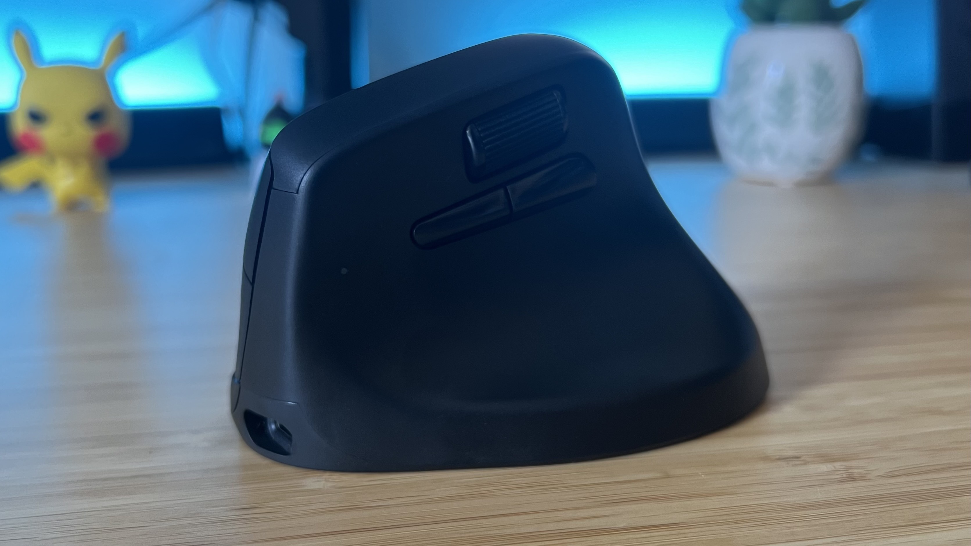 Keychron M5 gaming mouse on a wooden desk