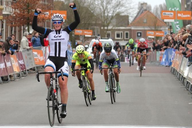 Kirsten Wild (Liv-Shimano) wins