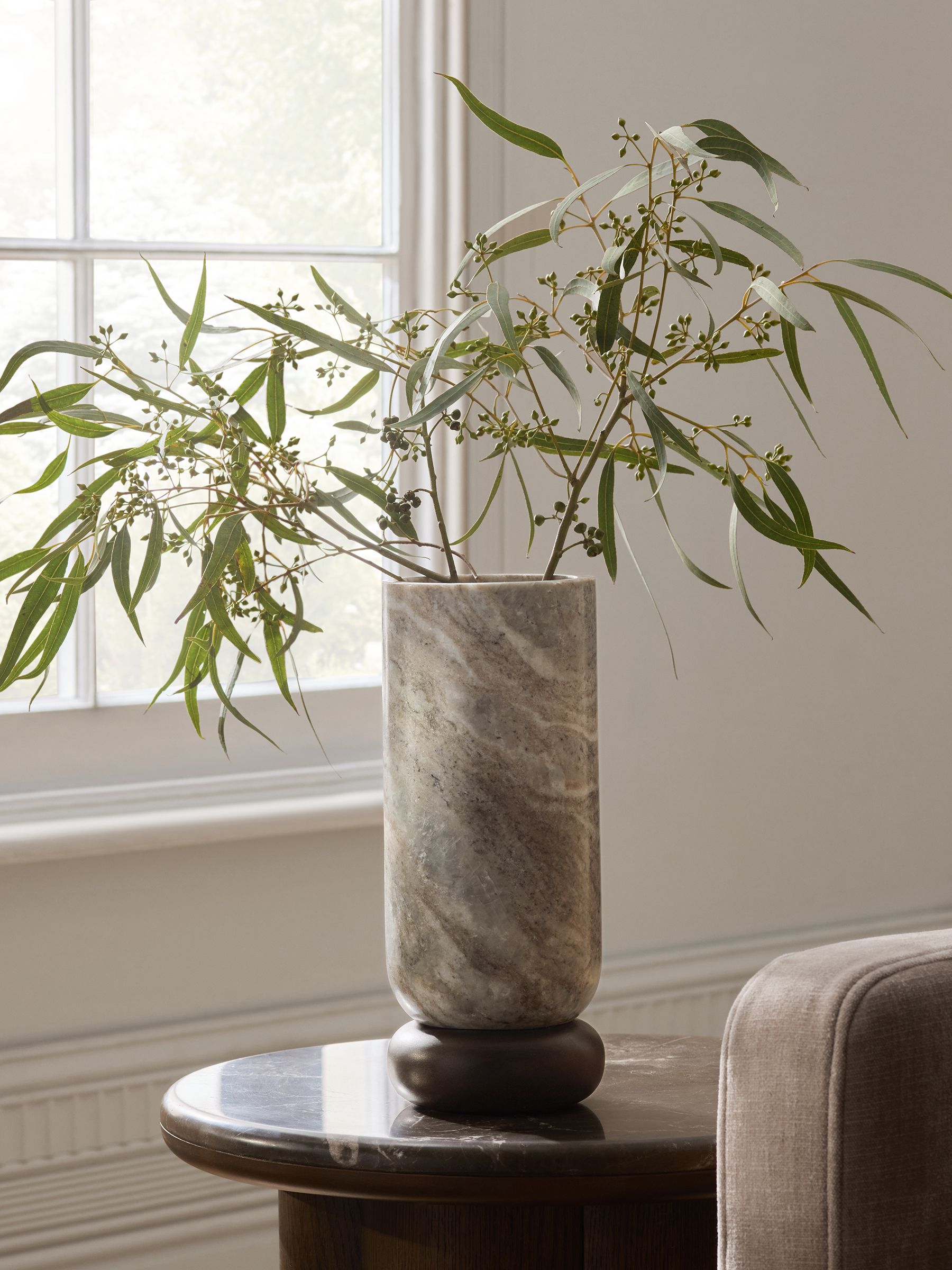 Natural N. Premium Marble and Mango Wood Vase