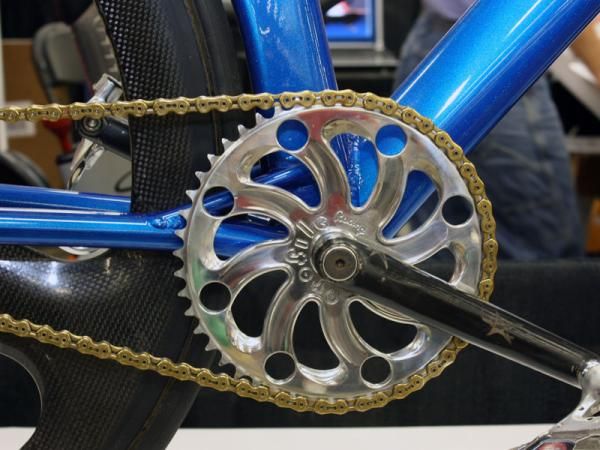 Short chain stays reinforcing struts are just visible behind the Profile Racing chromoly crankset.