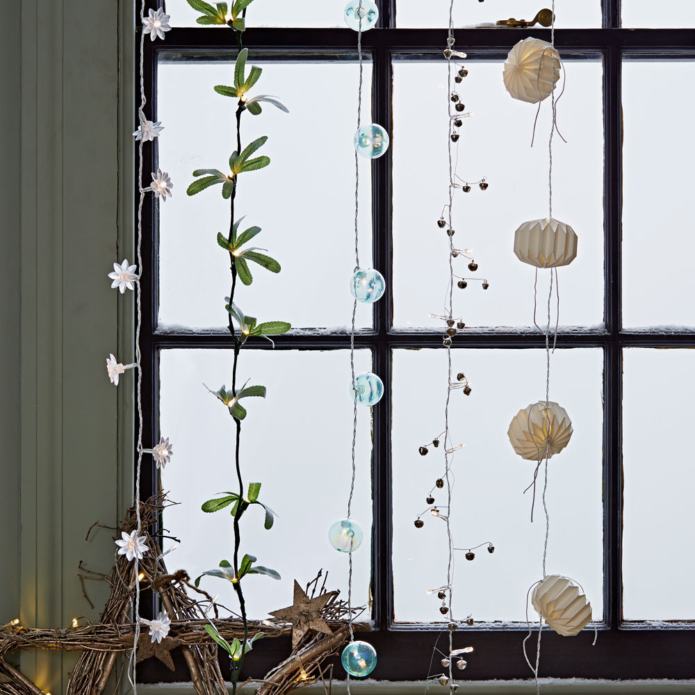 7 Christmas tree light hacks avoid untangling when taking the lights