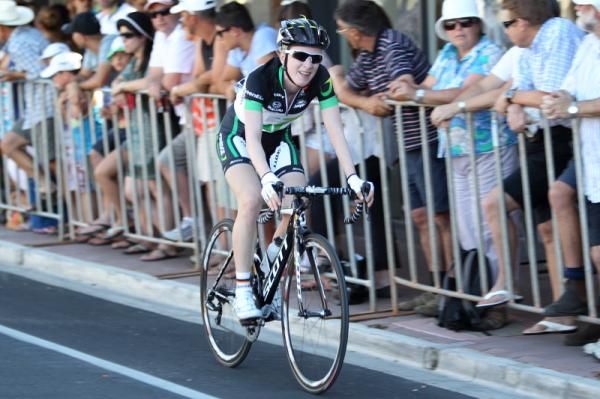 Although she was hurting, Judith Arndt (GreenEDGE-AIS) and caught them during the 40 minutes race.