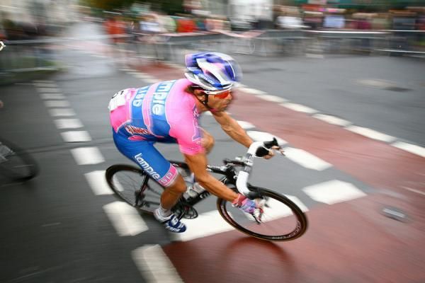 Danilo Hondo takes a corner.