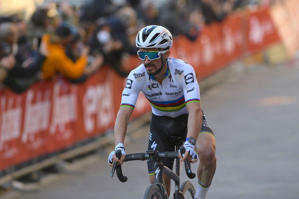 SIENA, ITALY - MARCH 06: Arrival / Julian Alaphilippe of France and Team Deceuninck - Quick-Step during the Eroica - 15th Strade Bianche 2021, Men's Elite a 184km race from Siena to Siena - Piazza del Campo / #StradeBianche / on March 06, 2021 in Siena, Italy. (Photo by Tim de Waele/Getty Images)