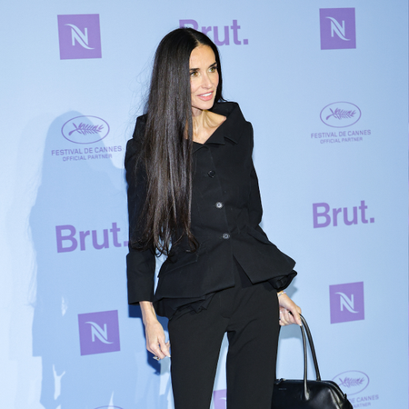 Demi moore bella Hadid capri leggings pointed toe heels.