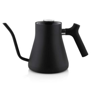 black kettle that hailey bieber uses
