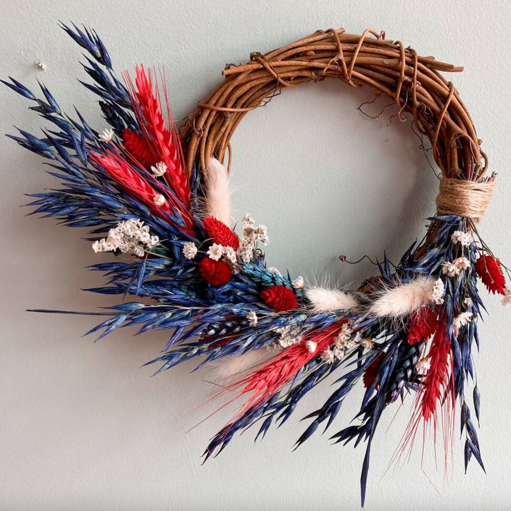 Coronation decoration wreath