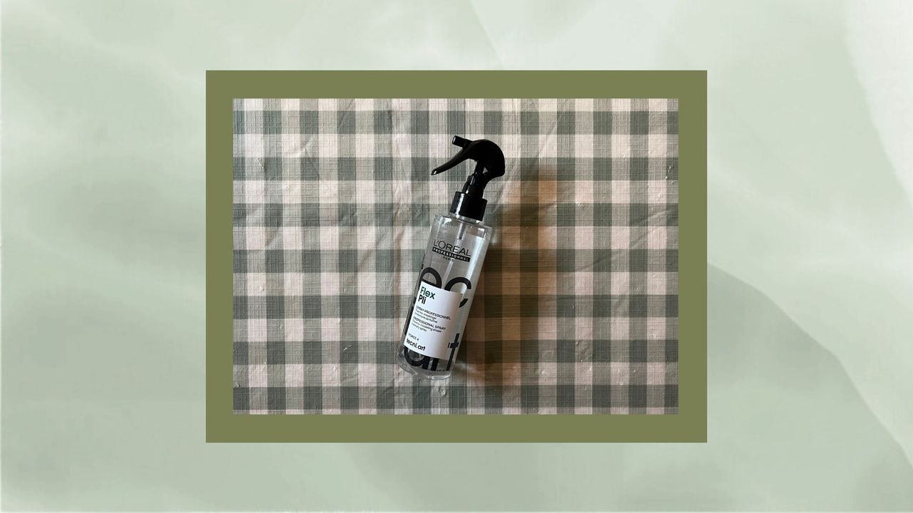 an image of L&#039;Oreal PLI Spray in a green background