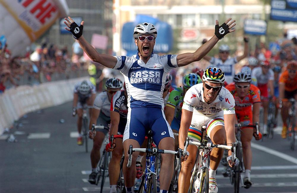 Alessandro Petacchi was on the rise in 2003, while Cipollini's decline had begun