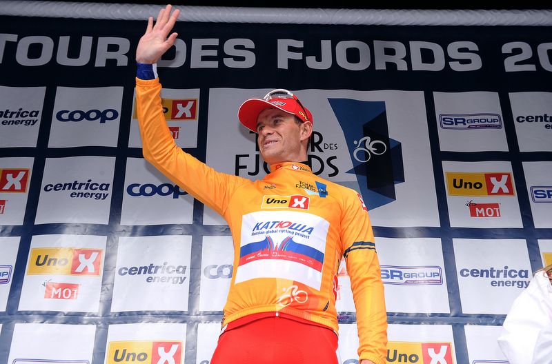 Alex Kristoff in the leader's jersey