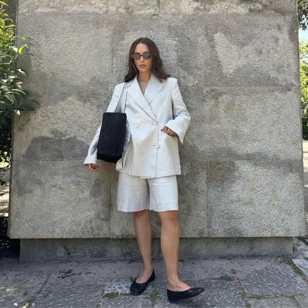 linen-outfit-ideas-287582-1684679758747-square