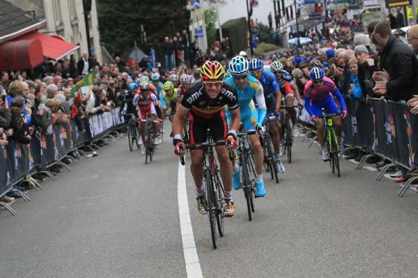 Philippe Gilbert (BMC Racing Team) chases down Freire