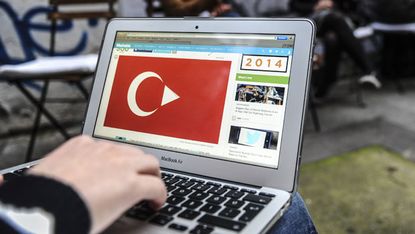 140328-turkey_youtube.jpg