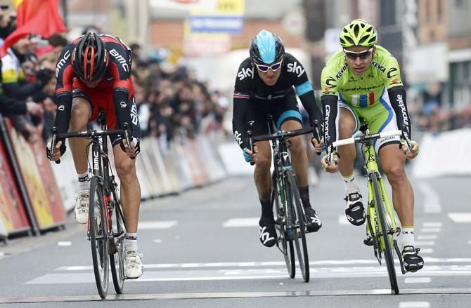 Peter Sagan (Cannondale) and Daniel Oss (BMC) sprint for second
