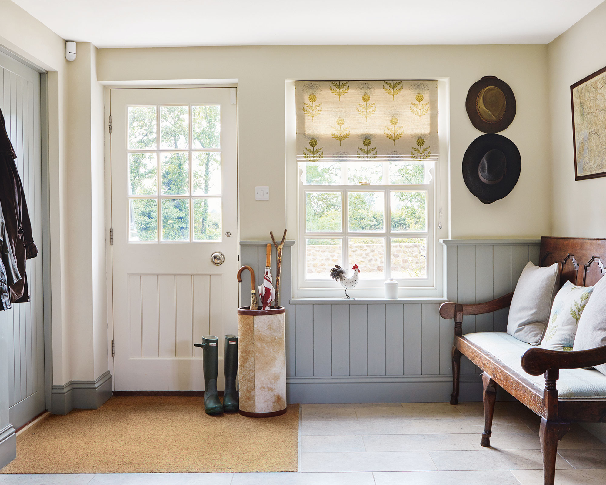 Hallway paint ideas with blue painted wall panelling