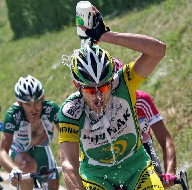 Floyd Landis dumped dozens of bottles of water on his head to cope with searing heat on stage 17 of the 2006 Tour.