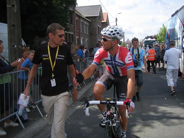 Thor Hushovd and Rolf Aldag explaining their point of views on yesterday's neutralisation