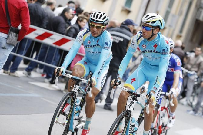 Paolo Tiralongo (Astana) rolls to the start