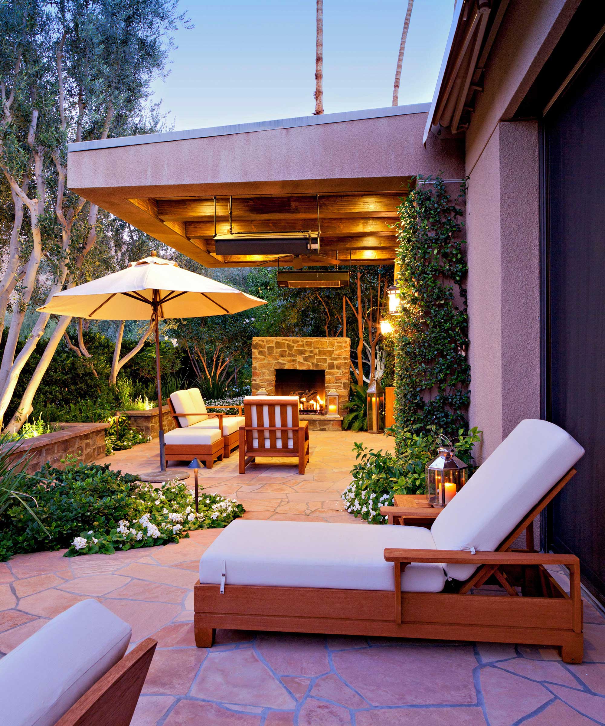 patio with lighting