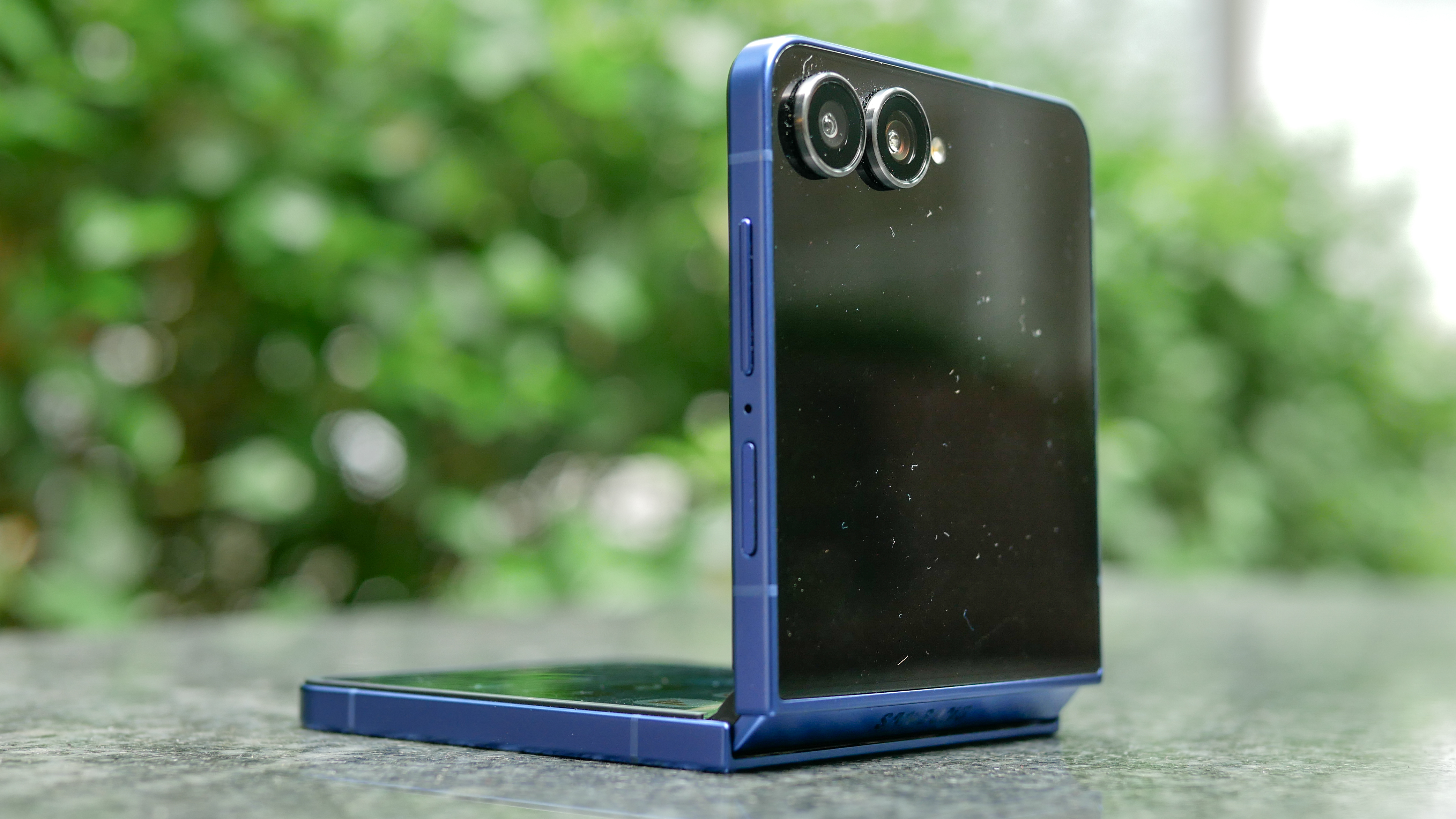 Samsung Galaxy Z Flip 7 review.