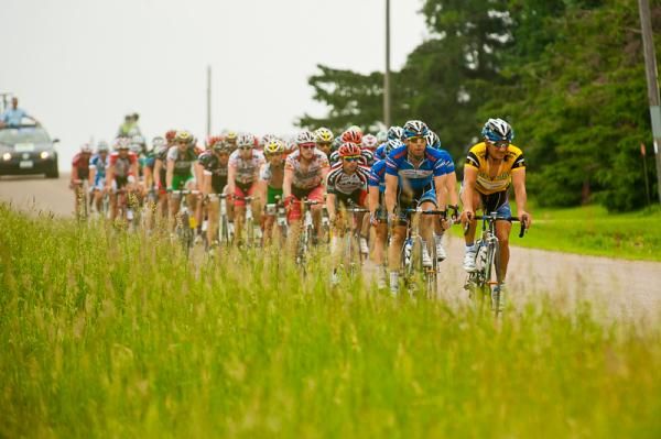 Robert F&ouml;rster and Karl Menzies (UnitedHealthcare Pro Cycling) lead what's left of the main field after the 19-rider break.