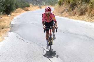 GRANADA SPAIN AUGUST 25 Richard Carapaz of Ecuador and Team EF Education EasyPost competes during the La Vuelta 79th Tour of Spain 2024 Stage 9 a 1785km stage from Motril to Granada UCIWT on August 25 2024 in Granada Spain Photo by Dario BelingheriGetty Images