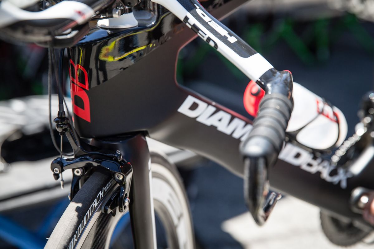 The Diamondback Serios of Rally Cycling are one of the rare time trial bikes to feature traditional caliper front brakes