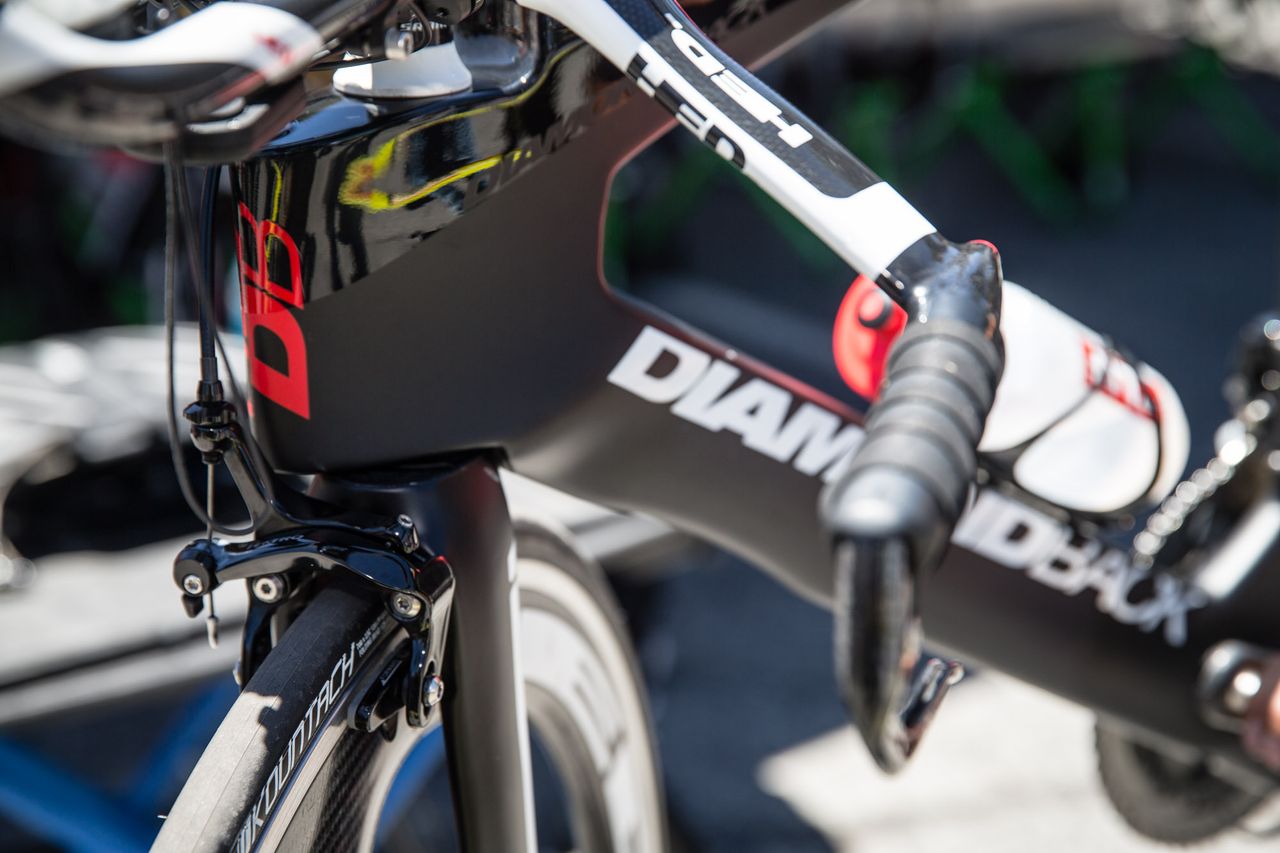 The Diamondback Serios of Rally Cycling are one of the rare time trial bikes to feature traditional caliper front brakes