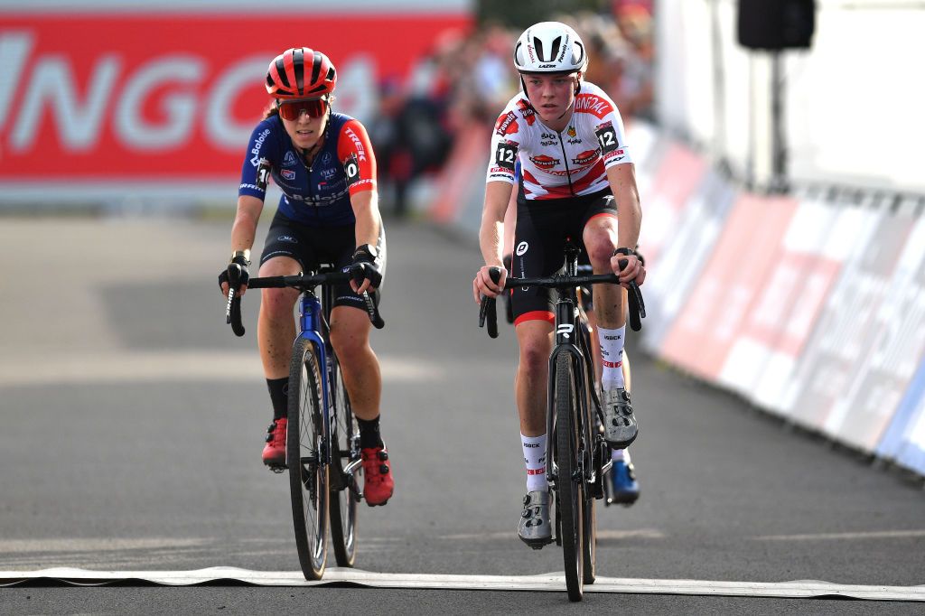 MAASMECHELEN BELGIUM OCTOBER 30 LR Shirin Van Anrooij of The Netherlands and Team Baloise Trek Lions and Fem Van Empel of The Netherlands and Team Pauwels Sauzen Bingoal compete during the 1st UCI Cyclocross World Cup Maasmechelen Womens Elite CXWorldCup on October 30 2022 in Maasmechelen Belgium Photo by Luc ClaessenGetty Images