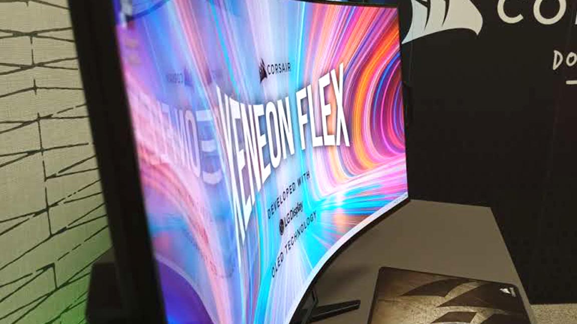 The Corsair Flex monitor curved