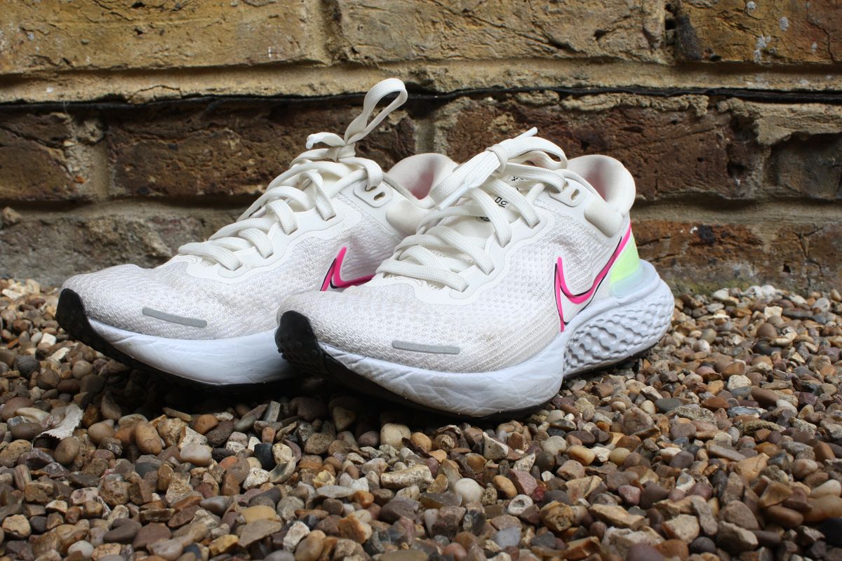 nike zoomx invincible run flyknit sizing