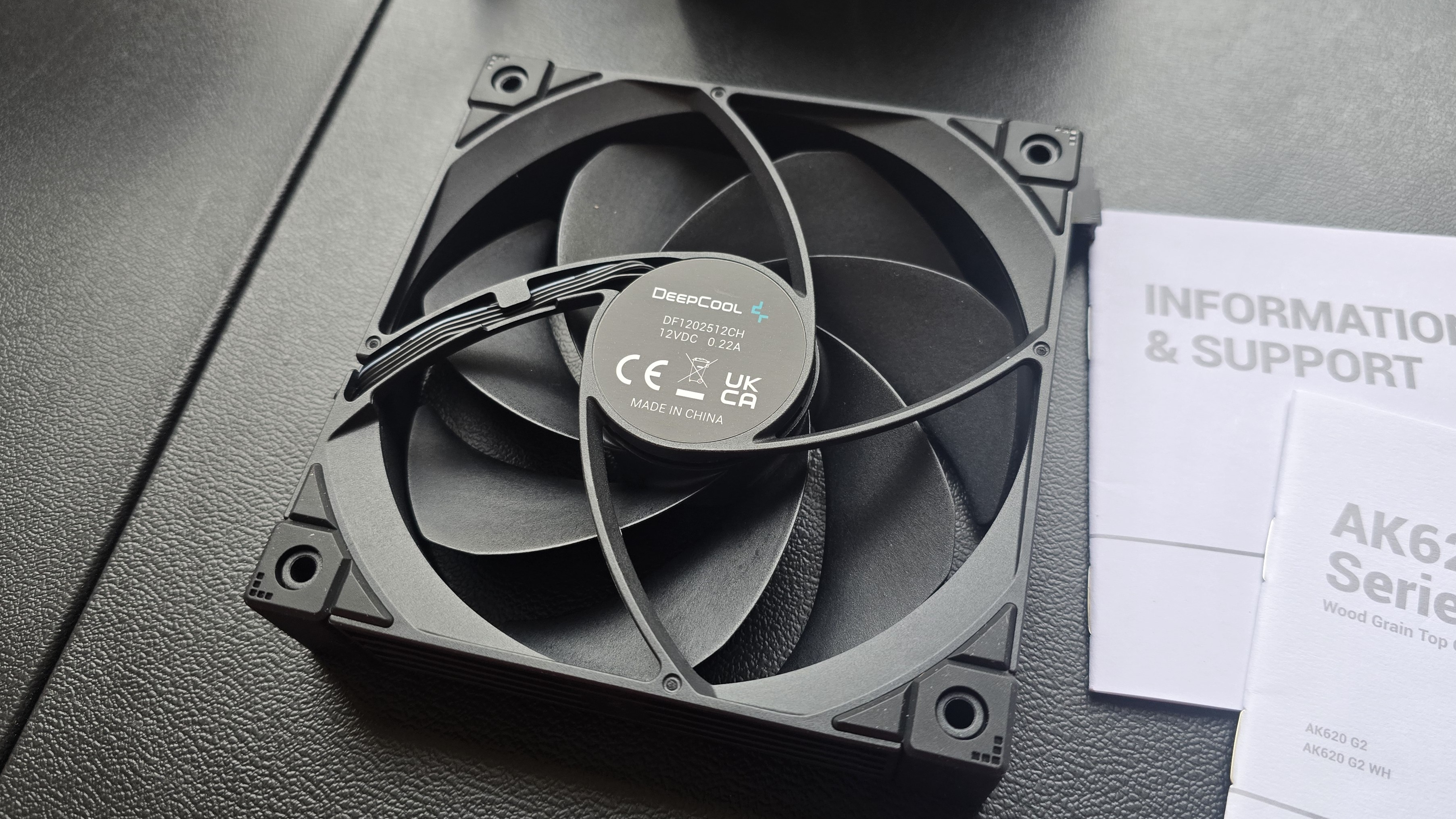 DeepCool AK620 and AK400 G2 Review: Quiet and powerful, with woodgrain or a digital display