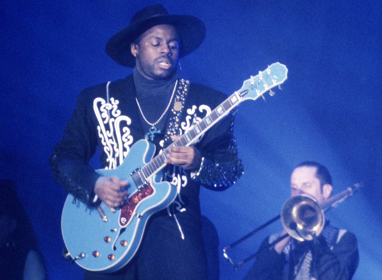 Levi Seacer Jr. performs onstage at the Flanders Expo in Ghent, Belgium on April 9, 1993