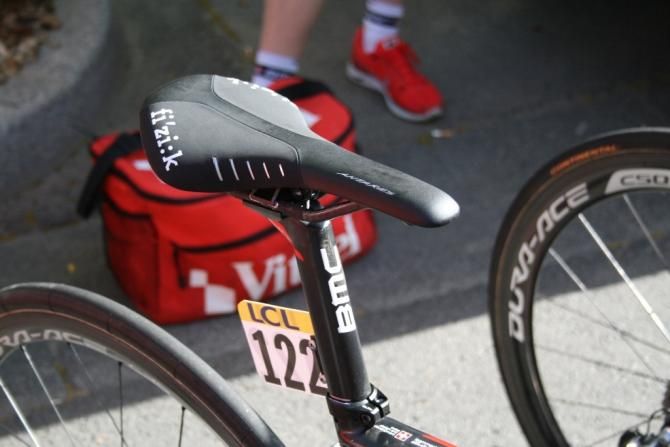 Darwin Atapuma (BMC) rides on a Fizi:k Antares R1 braided saddle