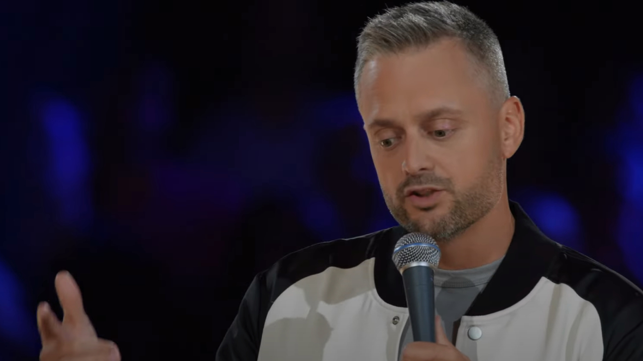 Nate Bargatze performing stand-up in Hello World