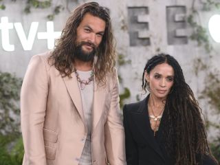 US actor Jason Momoa and his wife US actress Lisa Bonet arrive for Apple TV+ world premiere of "SEE" at the Fox Regency Village Theater in Los Angeles on October 21, 2019.