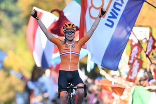 Anna van der Breggen (Netherlands) celebrates her victory