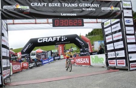 Race leader Christoph Sauser (Specialized) wins stage 2