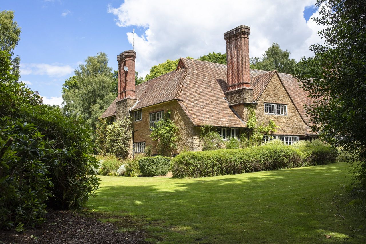 Munstead Wood, Surrey. ©Dylan Thomas for Country Life