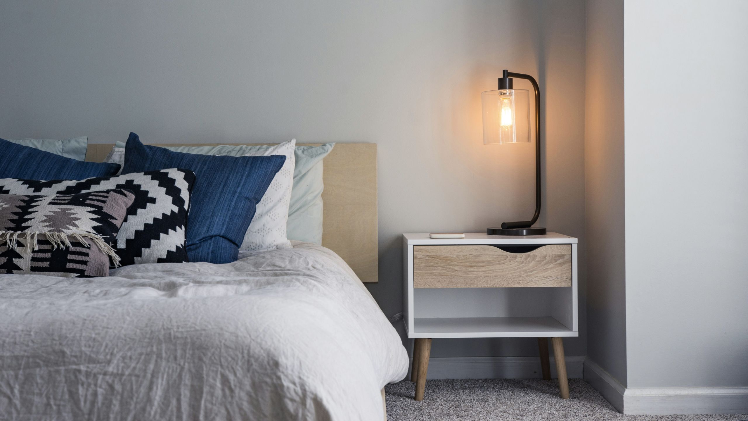 Sleep expert reveals shocking reason why you should make your bed every ...