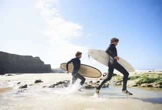 Holiday hacks: A couple surfing