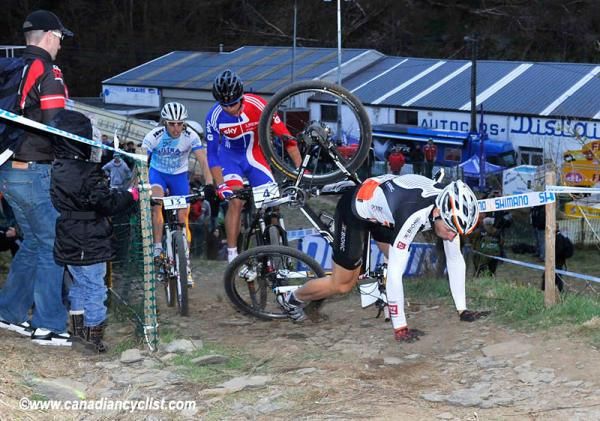 Semi-Final: Paul van der Ploeg crashes, but Brian Lopes is long gone off the front already