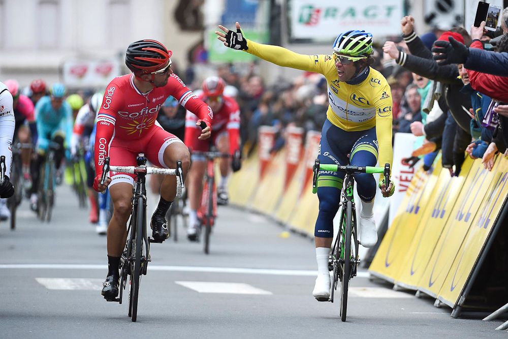 Michael Matthews gestures at Nacer Bouhanni following stage 2
