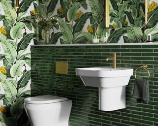 Green bathroom with jungle leaves print