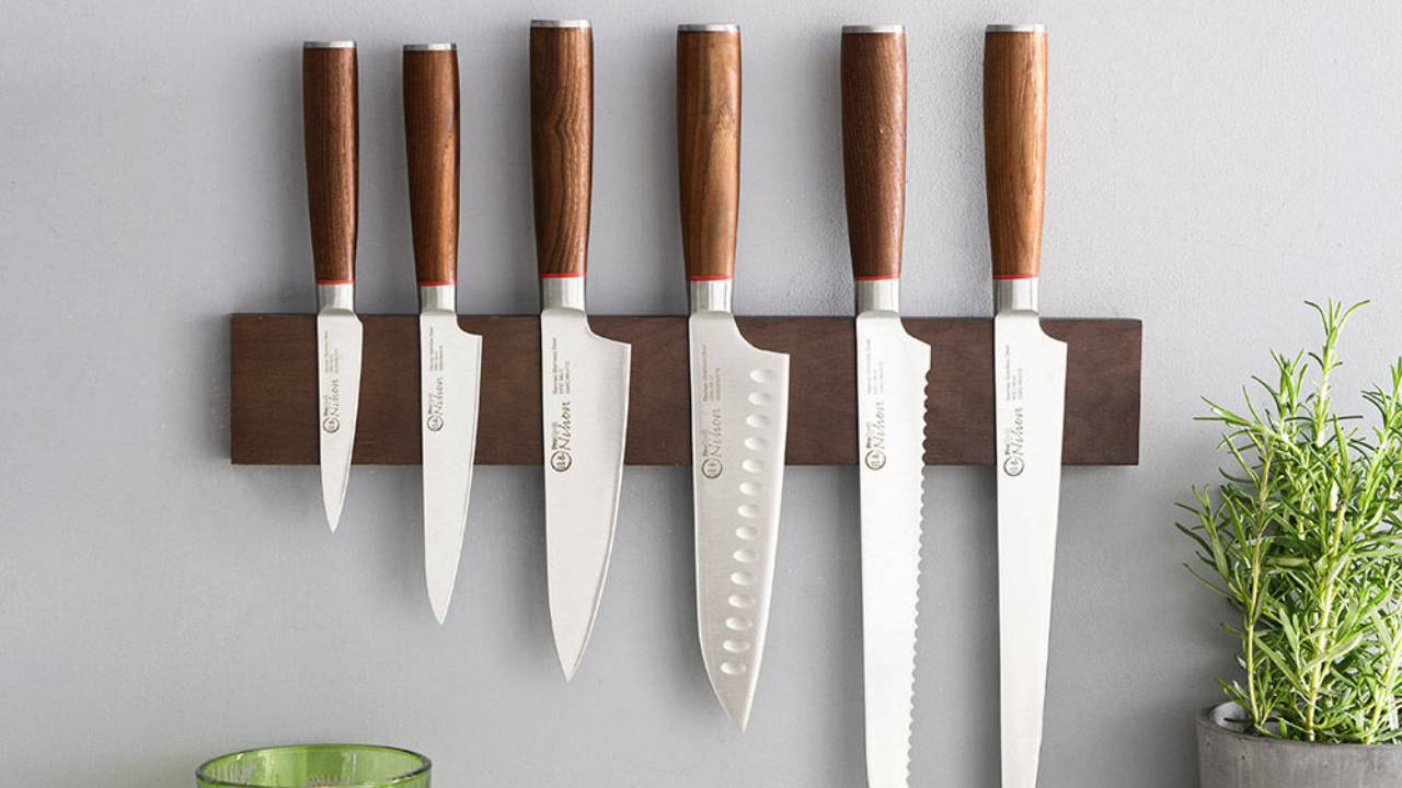 Magnetic knife rack