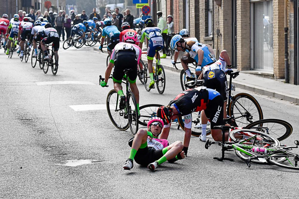 Riders crash in the 2018 Gent-Wevelgem