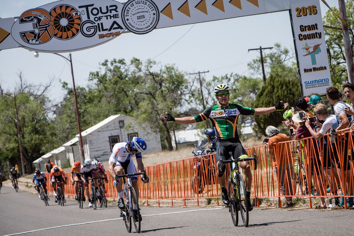 Travis McCabe (Holowesko) wins stage 2