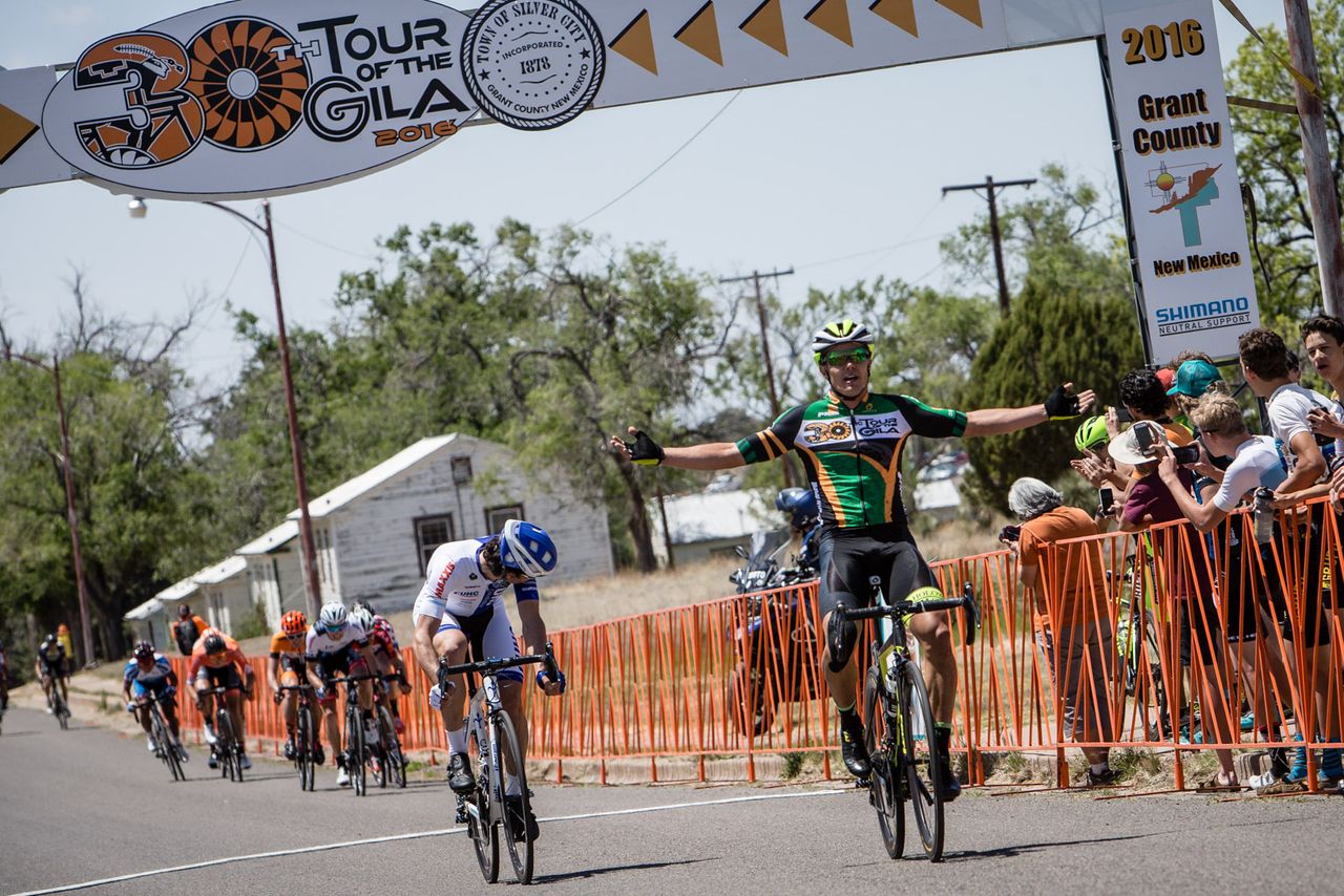 Travis McCabe (Holowesko) wins stage 2