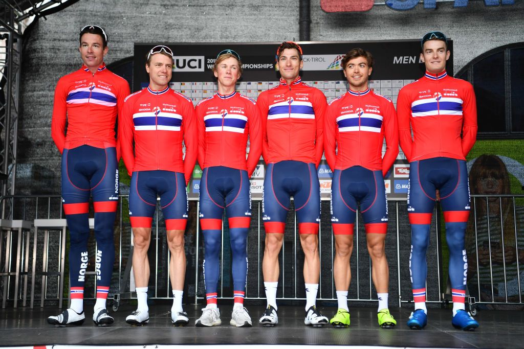 Carl Fredrik Hagen and the Norwegian team at the 2018 Worlds.
