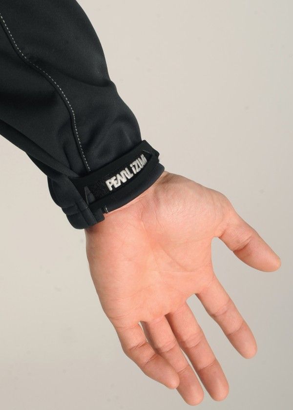 Adjustable cuffs provide a tight seal